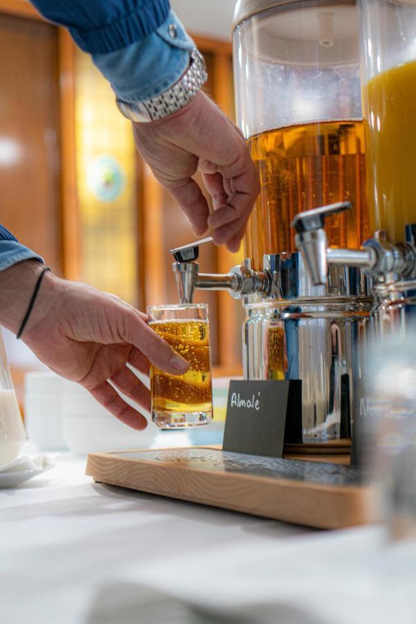 Ozoon Hotel Nyiregyhaza Ngoại thất bức ảnh
