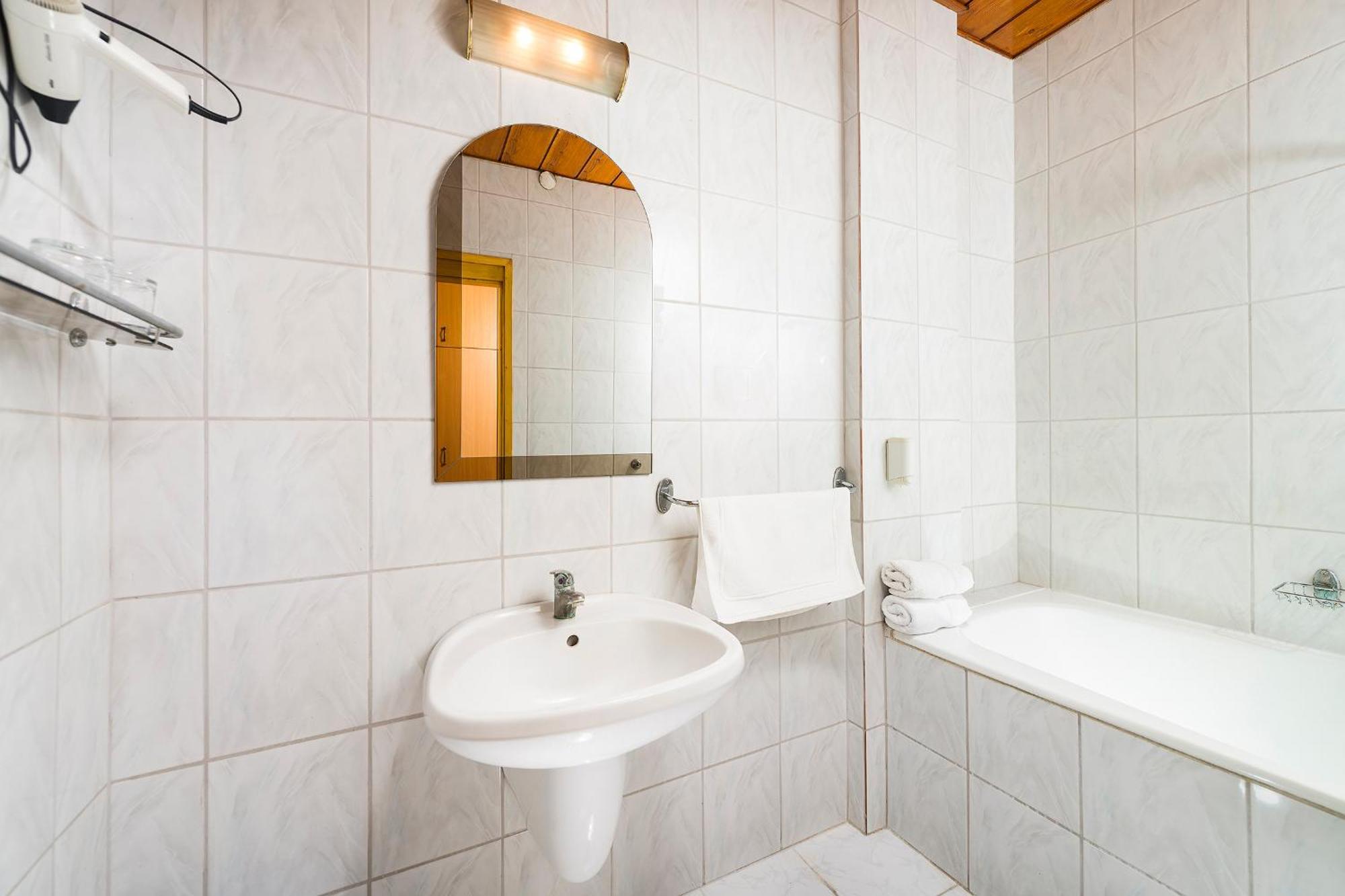 Ozoon Hotel Nyiregyhaza Ngoại thất bức ảnh